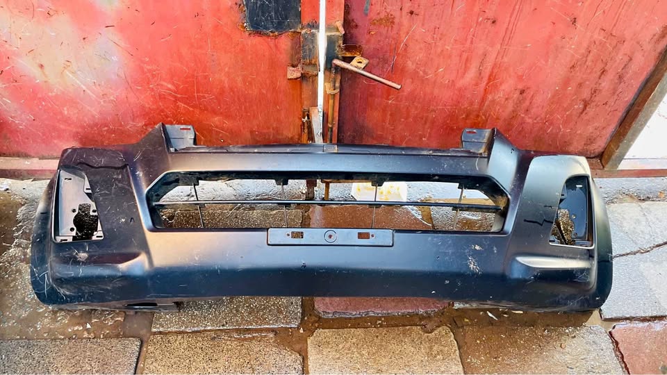 ISUZU KB250/KB300 bumper - Private Seller