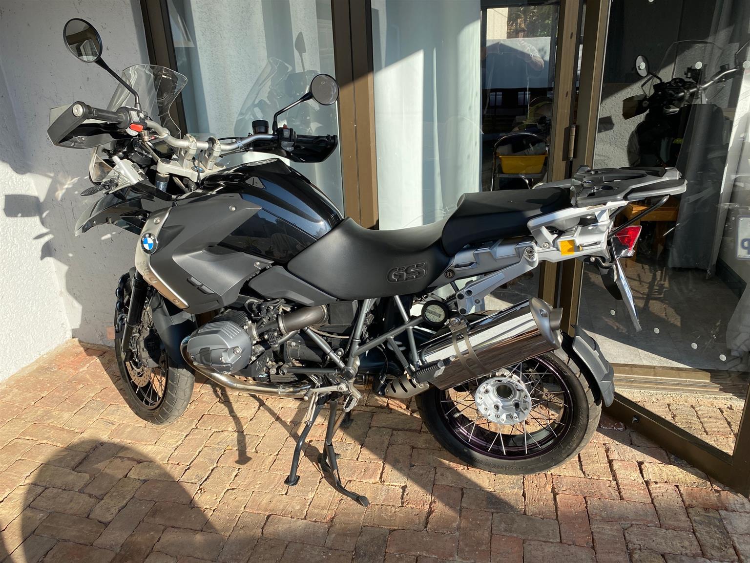 BMW R1200GS 2011 Triple Black | Junk Mail Marketplace
