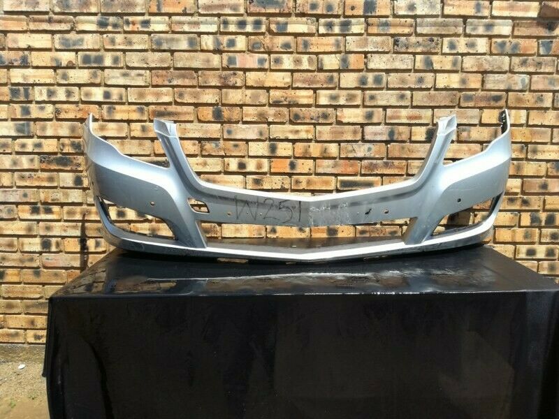 Mercedes Benz R-class W251 Front Bumper - Private Seller Mercedes Benz R-class W251 Front Bumper - Private Seller