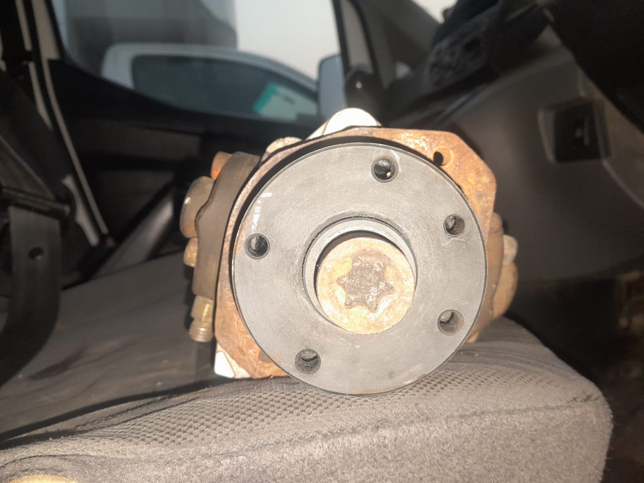 Toyota D4D 2015 model Diesel Pump and A computer box for the same make - Private Seller