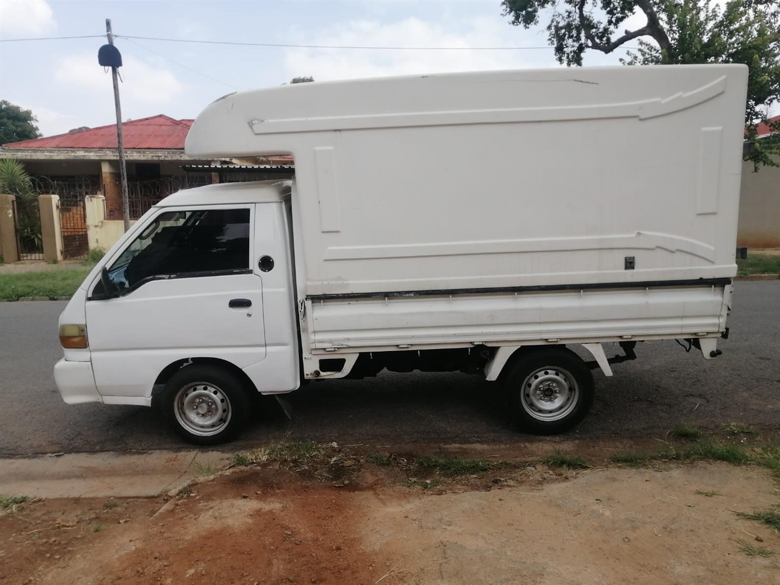 Used 1999 Hyundai H-100 Bakkie 2.5TCi deck - Private Seller Used 1999 Hyundai H-100 Bakkie 2.5TCi deck - Private Seller