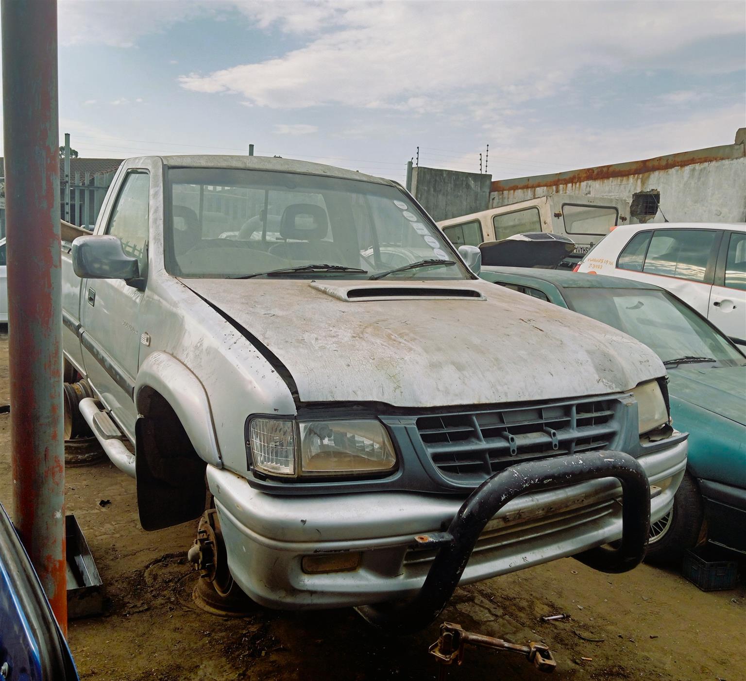 2004 Isuzu KB300 – Stripping for Spares