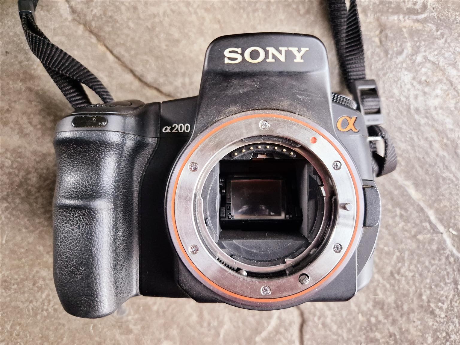 Sony A200 Camera with Accessories