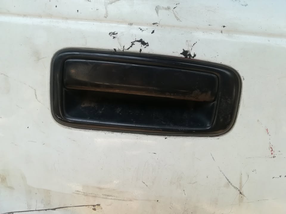 TOYOTA CONQUEST REAR RIGHT OUTER DOOR HANDLE - Private Seller TOYOTA CONQUEST REAR RIGHT OUTER DOOR HANDLE - Private Seller