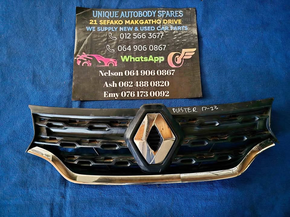 Renault Duster Main Front Bumper Grill - Private Seller Renault Duster Main Front Bumper Grill - Private Seller