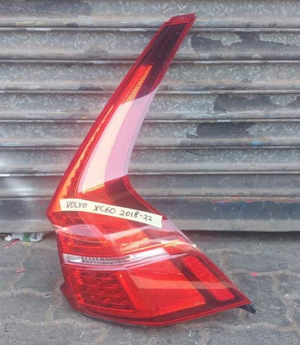 VOLVO XC60 taillight - Private Seller VOLVO XC60 taillight - Private Seller