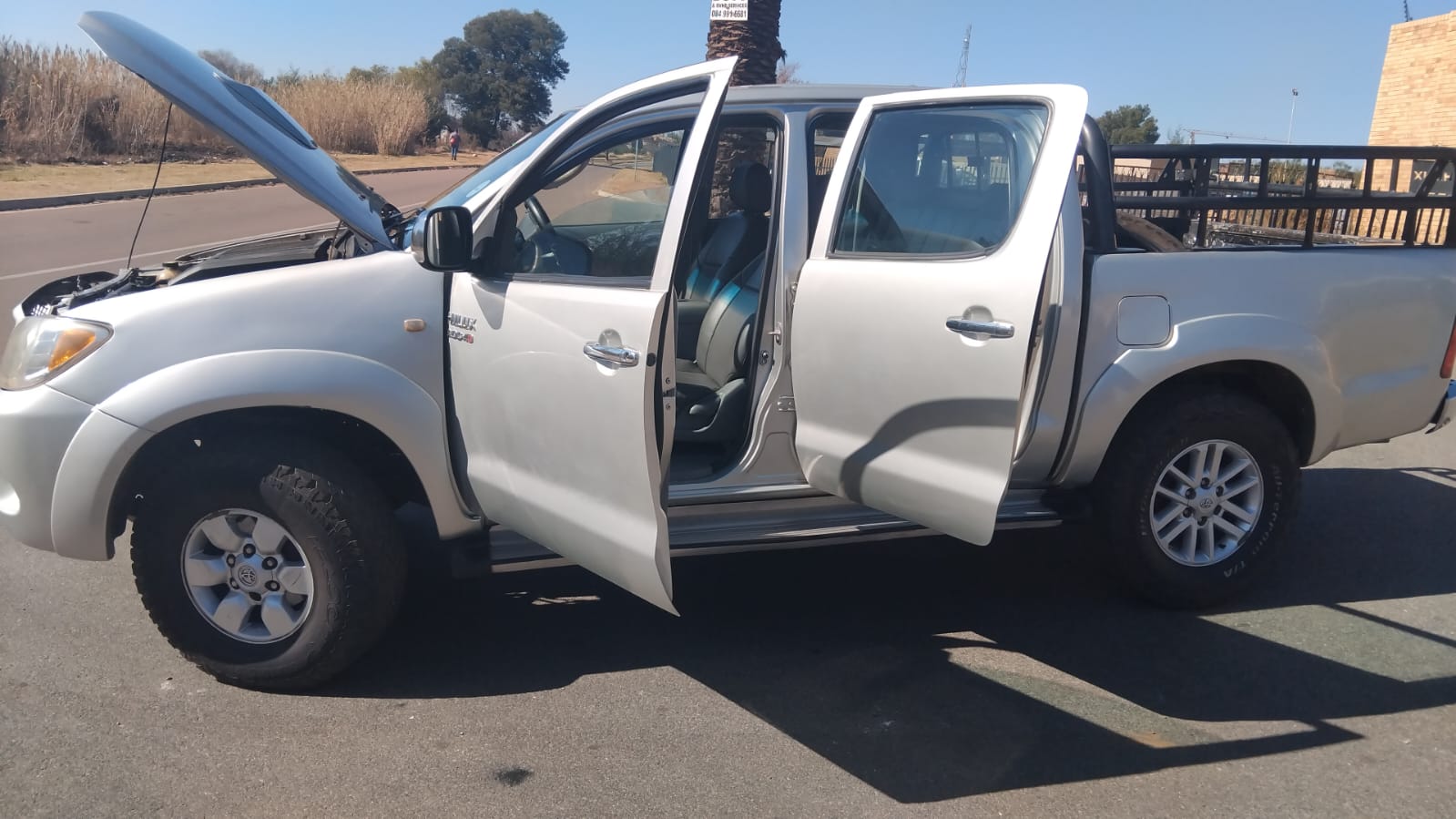 Toyota hilux 3.0 D4D for sale