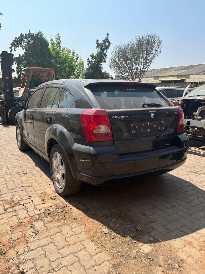 Automatic Dodge Caliber 2.0 Used Parts In Stock - Private Seller