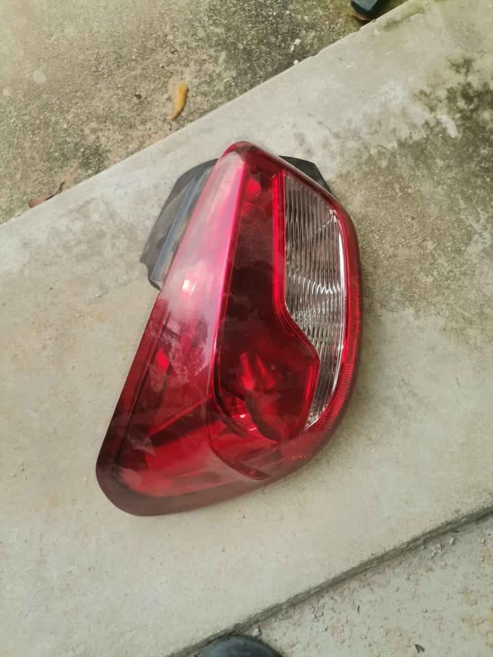 Renault Kwid right taillight - Private Seller Renault Kwid right taillight - Private Seller