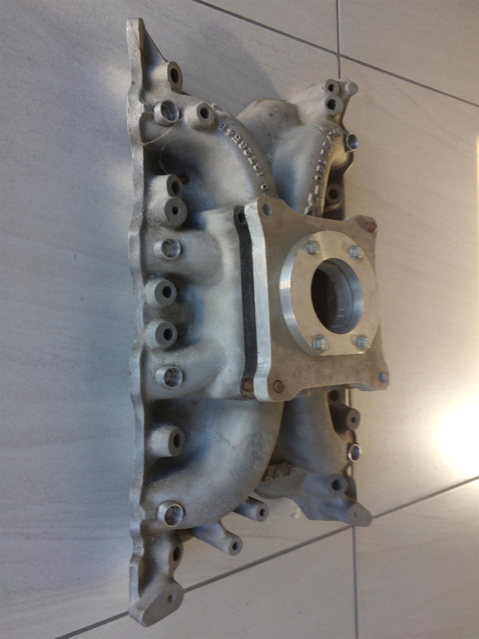 FORD 351 CLEVEL intake manifold - Private Seller