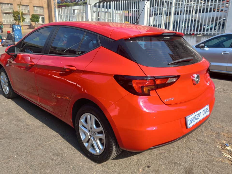 2019 OPEL ASTRA HATCHBACK 1.0T PETROL ENGINE, MANUAL, RED COLOR, MILEAGE 94000KM