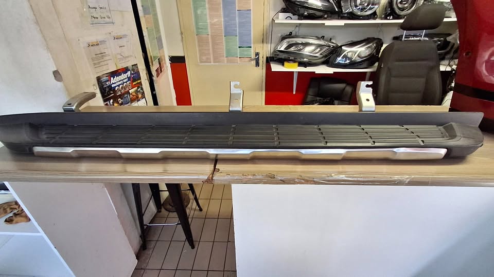 2017 FORD RANGER T7 SIDE STEP - Private Seller 2017 FORD RANGER T7 SIDE STEP - Private Seller