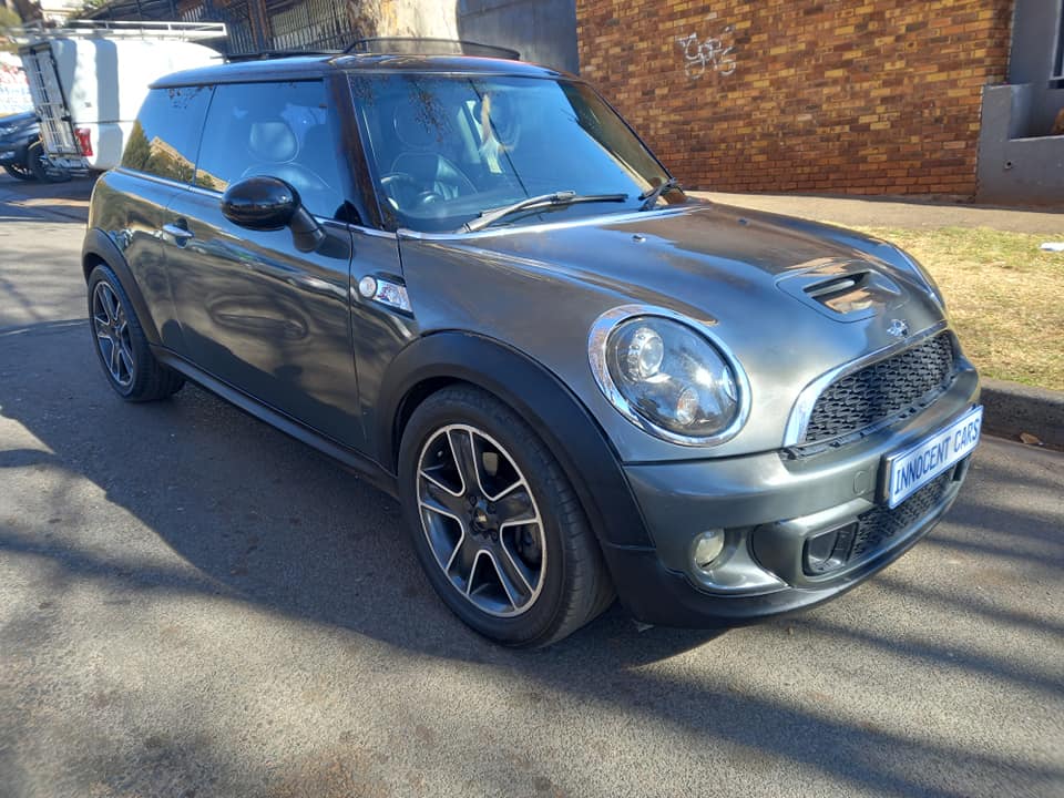 2014 MINI COOPER S 2.0 ENGINE PETROL, MANUAL, GREY COLOR, MILEAGE 102000KMS
