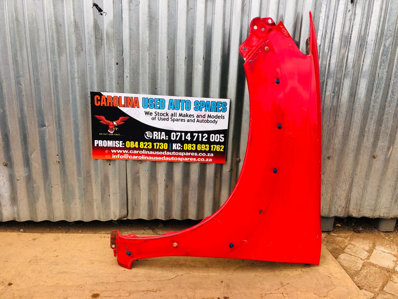Toyota Hilux D4D Legend 45 left side fender - Private Seller