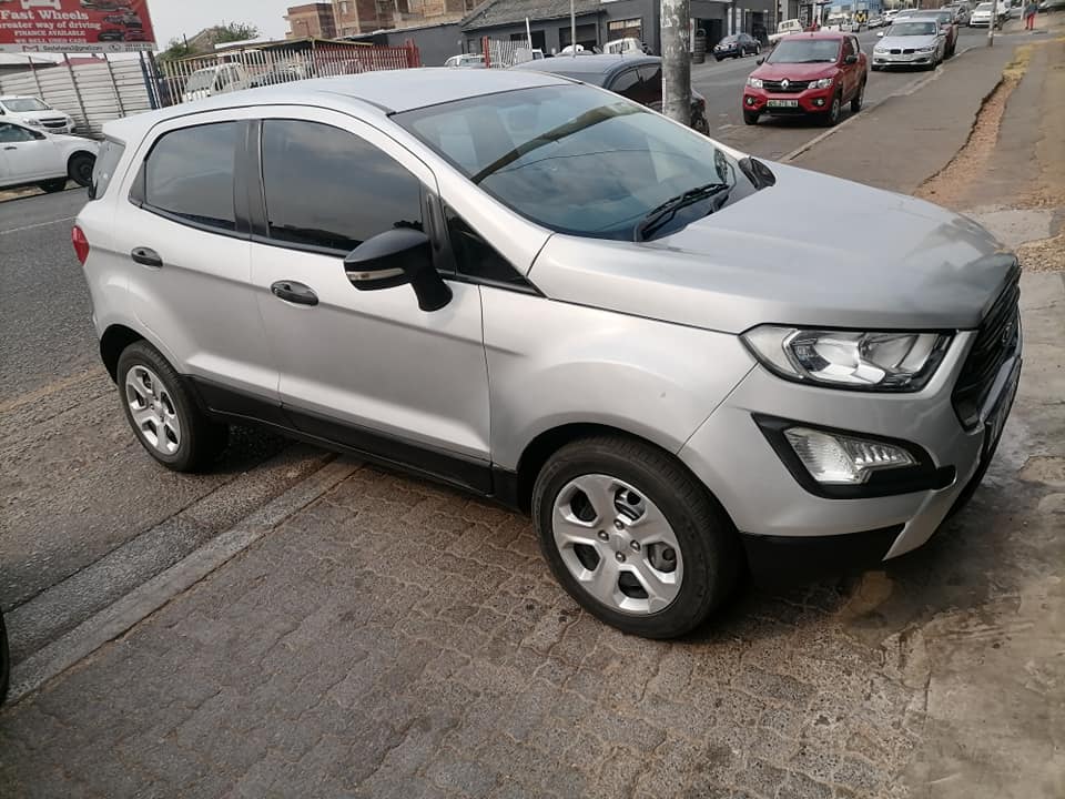2020 Ford Ecosport 1.0 Ecoboost Titanium SUV with a nice interior seat