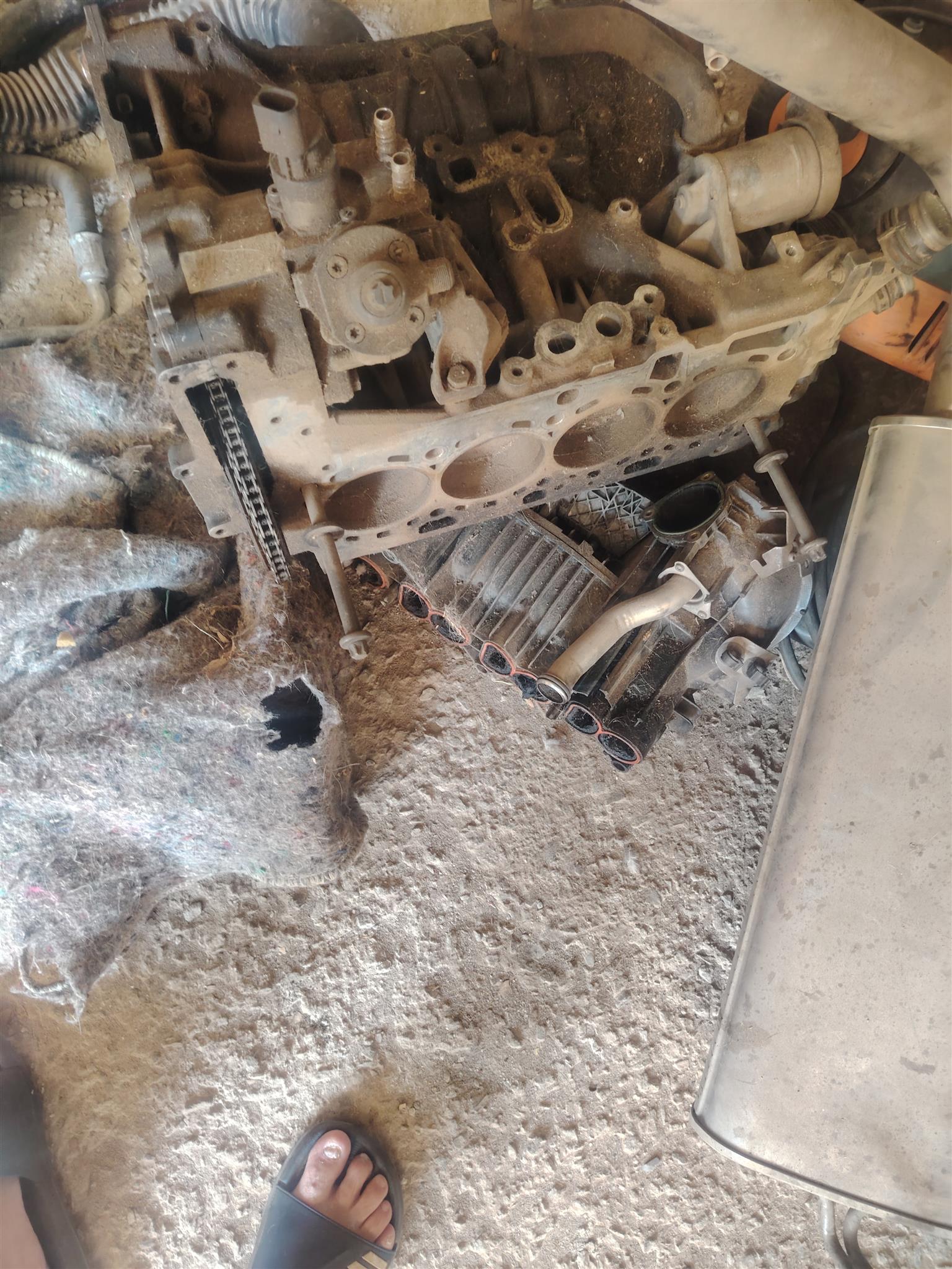 Bmw xdrive2d parts to sell, turbo, altenator, oilcooler, aircompump, stiffener, - Private Seller Bmw xdrive2d parts to sell, turbo, altenator, oilcooler, aircompump, stiffener, - Private Seller