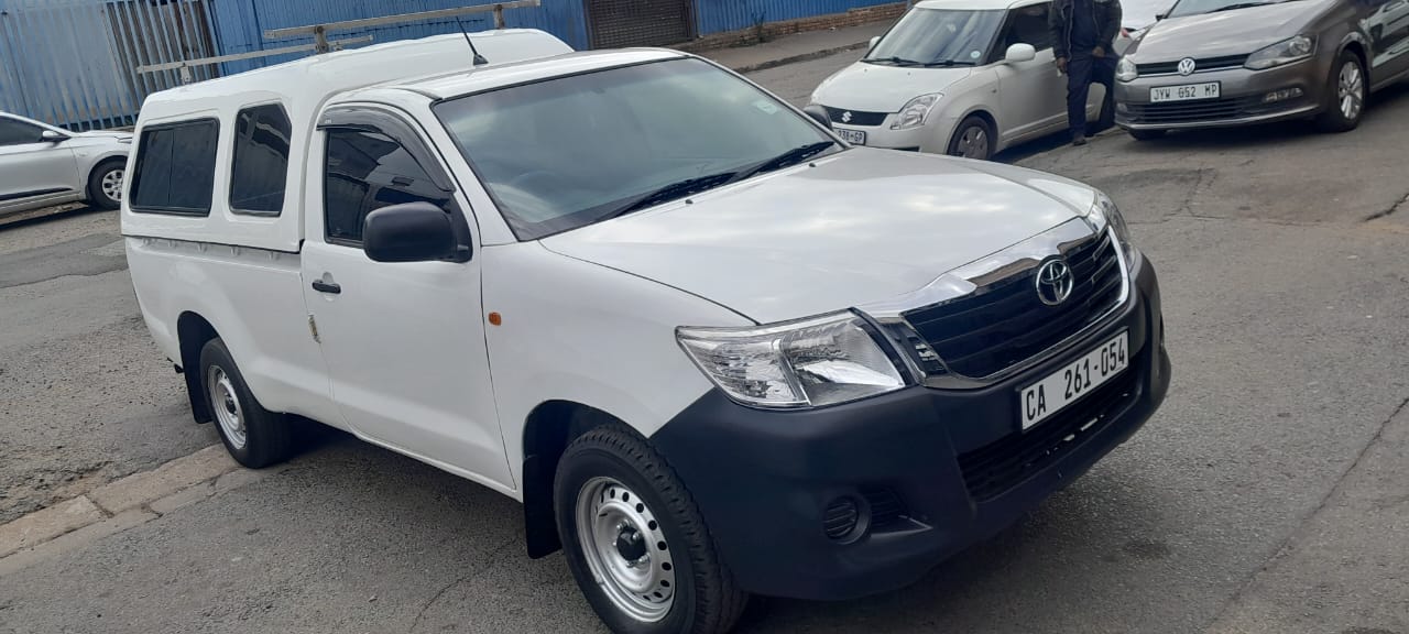 Used 2013 Toyota Hilux 2.7 single cab S - Private Seller Used 2013 Toyota Hilux 2.7 single cab S - Private Seller