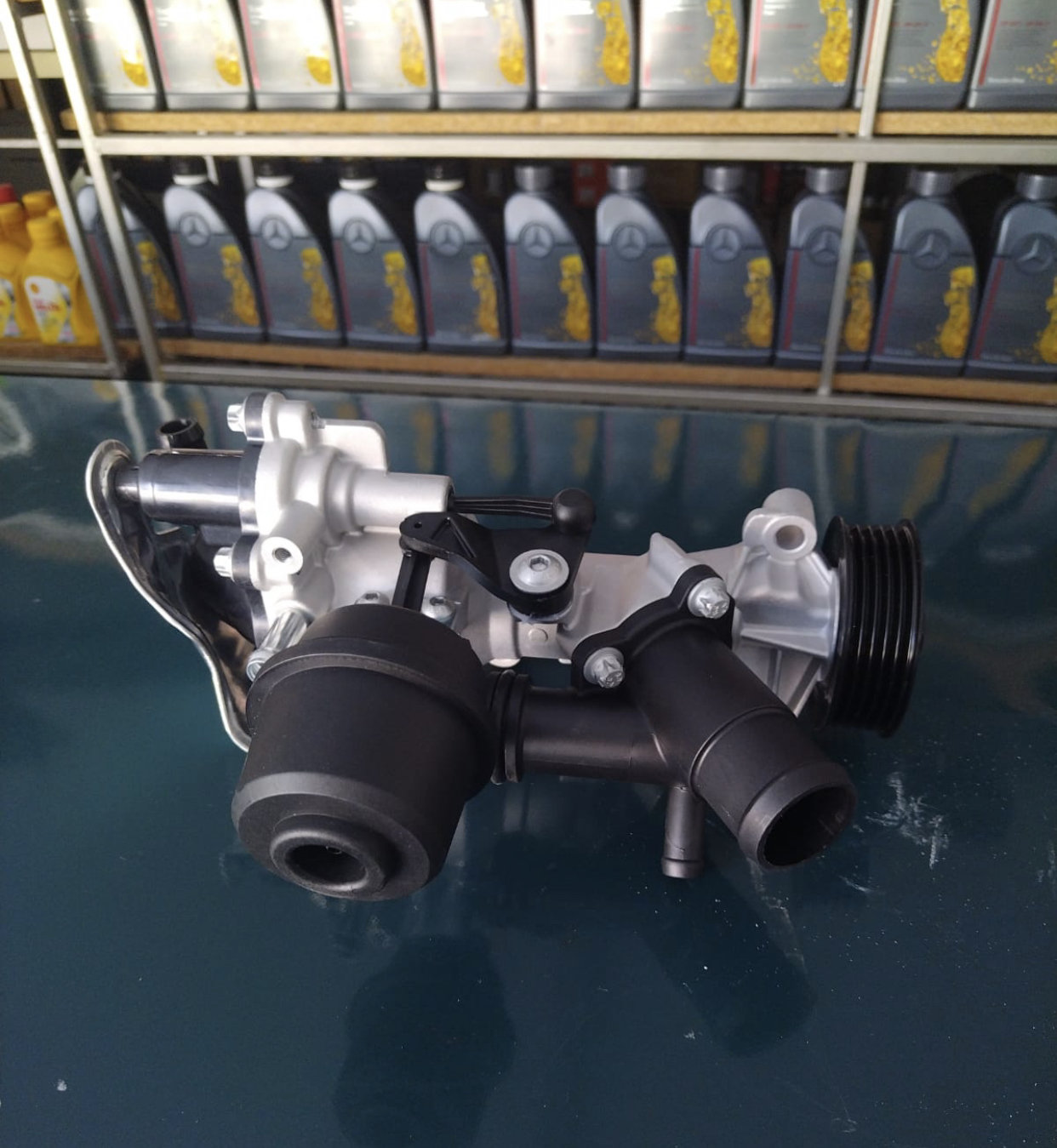 Mercedes Benz A class w176 m270 water pump - Private Seller