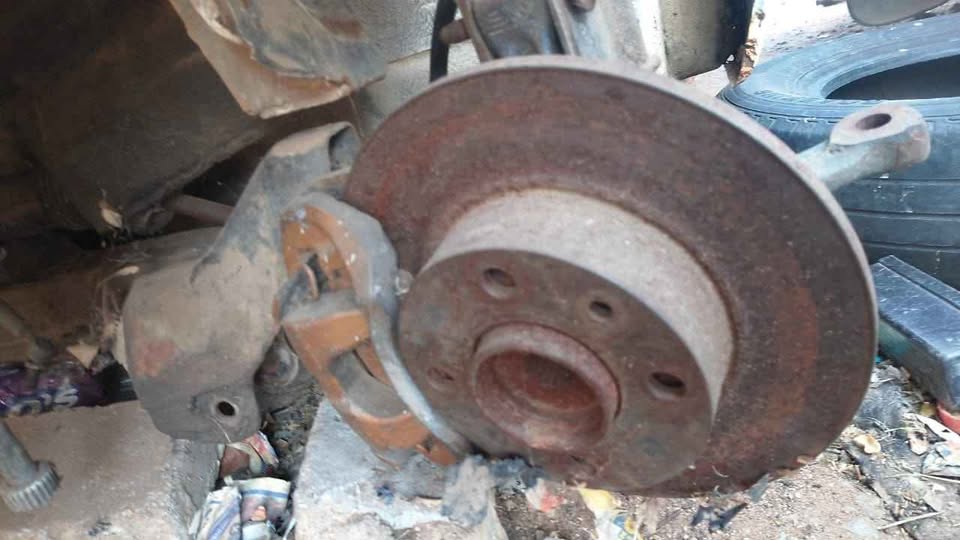 Fiat Uno LF stub axle and RF stub axle - Private Seller Fiat Uno LF stub axle and RF stub axle - Private Seller