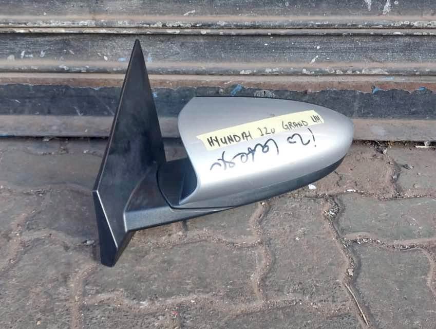 Hyundai i20 Grand side mirror - Private Seller Hyundai i20 Grand side mirror - Private Seller