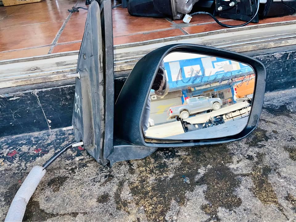 Nissan Navara side mirror - Private Seller Nissan Navara side mirror - Private Seller