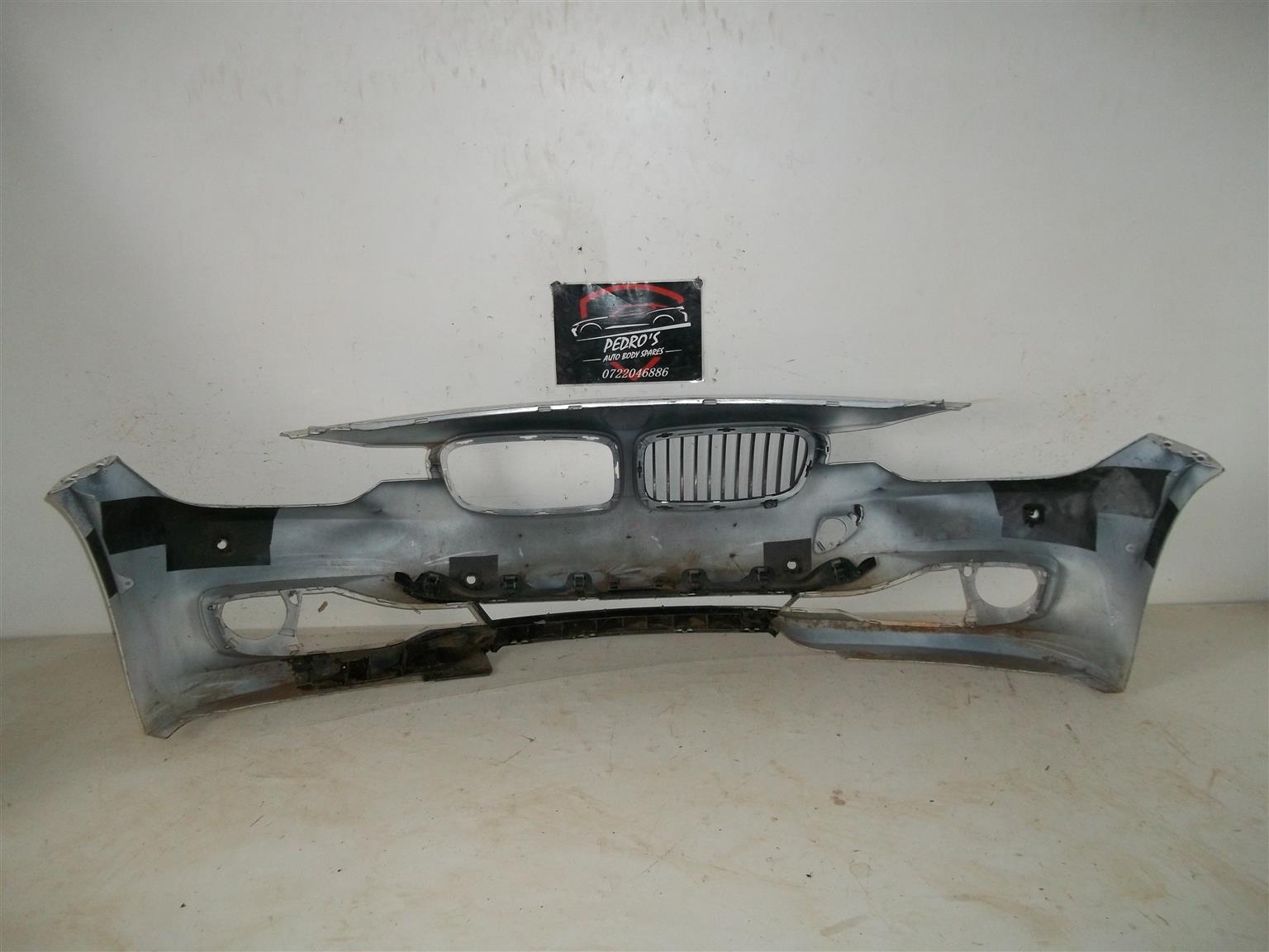 BMW 3 series (F30) '12-'15 front bumper with right grille - Private Seller