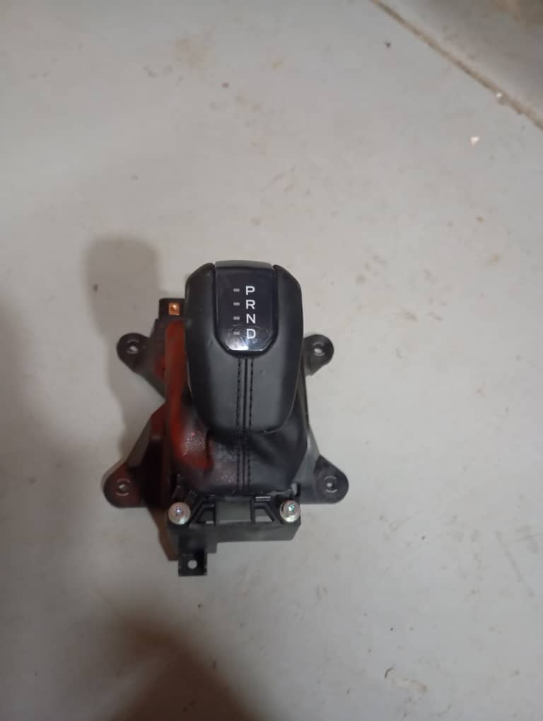 2023 FORD RANGER XL T9 GEAR KNOB - Private Seller