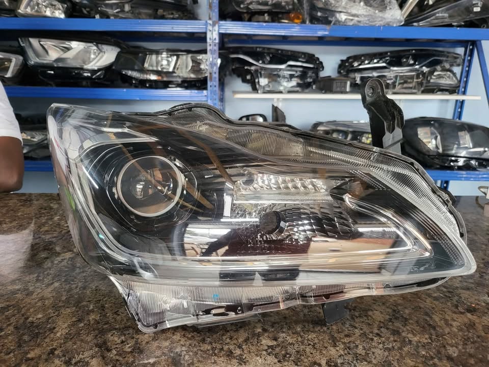 2023 Right headlight headlight for Toyota starlet/ Suzuki Baleno available for sale . - Private Seller 2023 Right headlight headlight for Toyota starlet/ Suzuki Baleno available for sale . - Private Seller