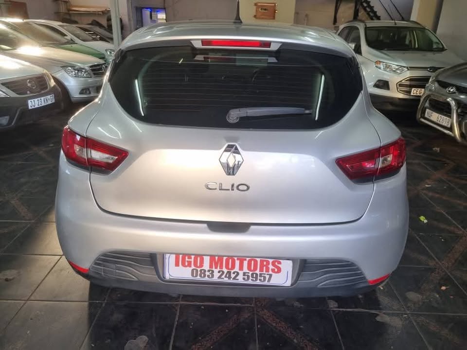 2014 Renault Clio4 1.2Manual Expression 82,000KM Mechanically Perfect with Clothes Seat
