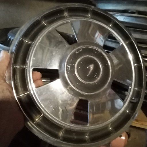 Datsun SSS, wheelcap - Private Seller Datsun SSS, wheelcap - Private Seller