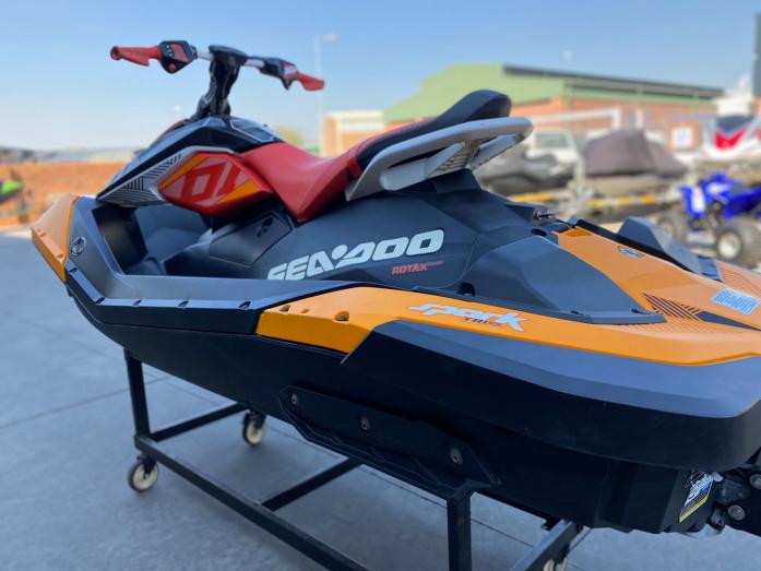 Used 2018 SEADOO TRIXX Ski Used 2018 SEADOO TRIXX Ski