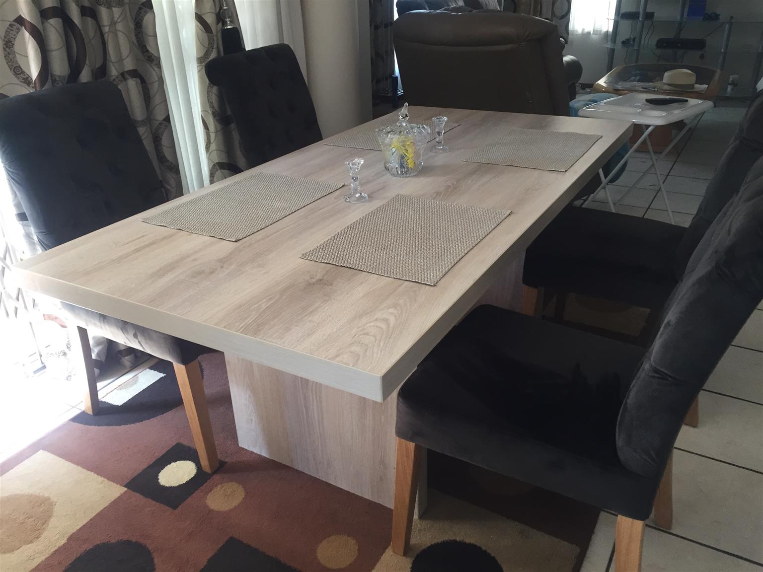 Dining Table And 4 Lovely Chairs For Sale Junk Mail