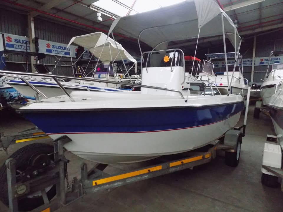 explorer 540 centre console on trailer 130 hp yamaha - Private Seller