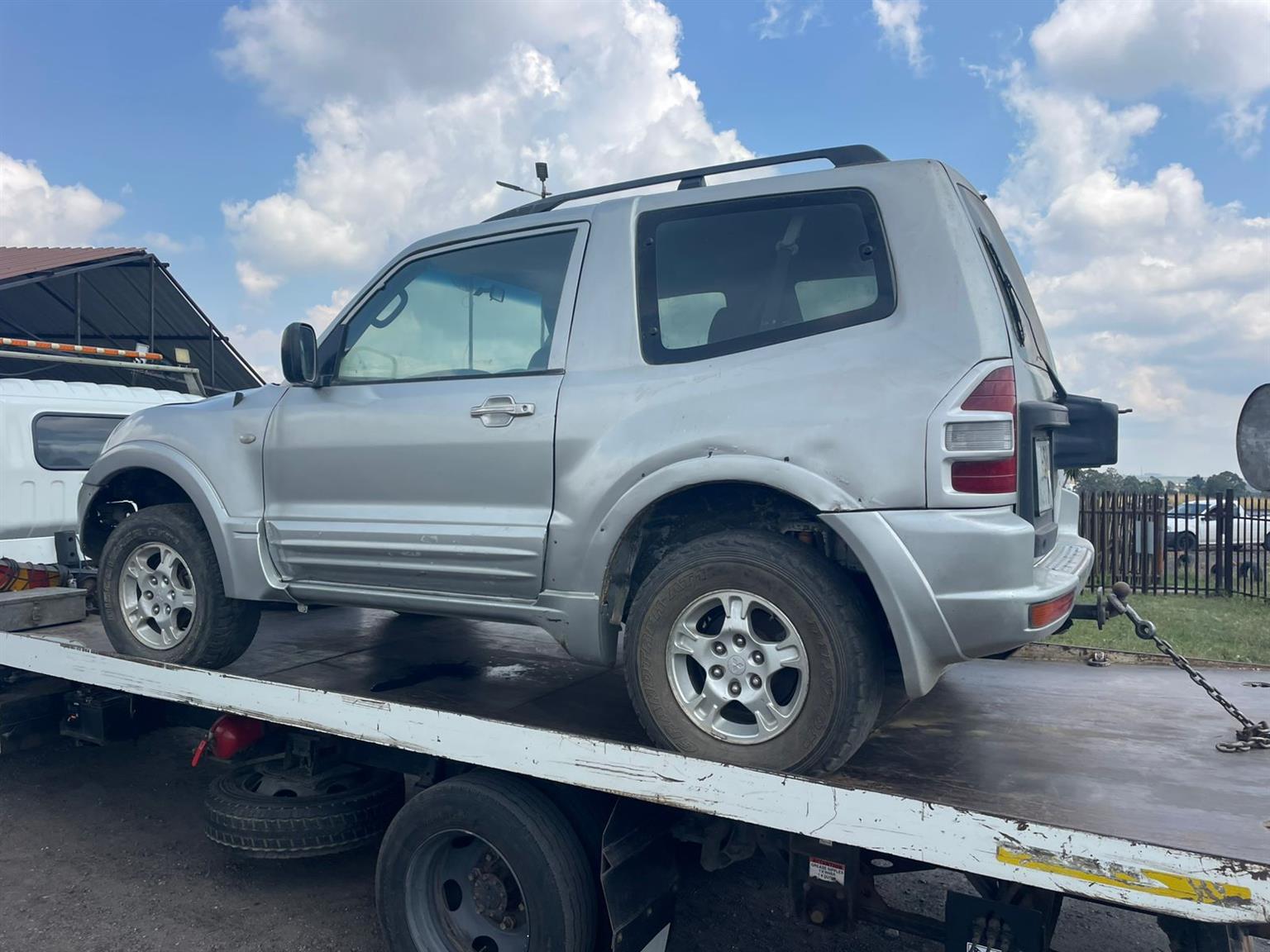 Mitsubishi Pajero spares and parts - Private Seller