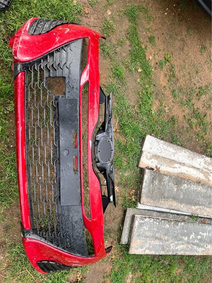 Toyota yaris Complete Bumper - Private Seller Toyota yaris Complete Bumper - Private Seller