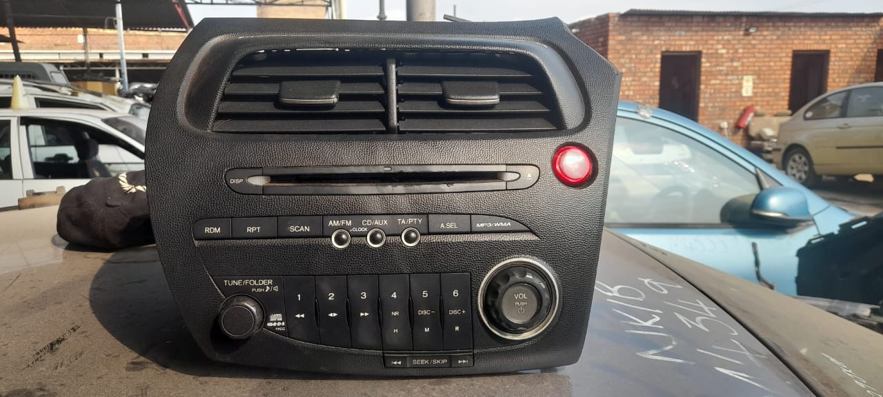 Honda Civic Robocop stripping for spares - Private Seller