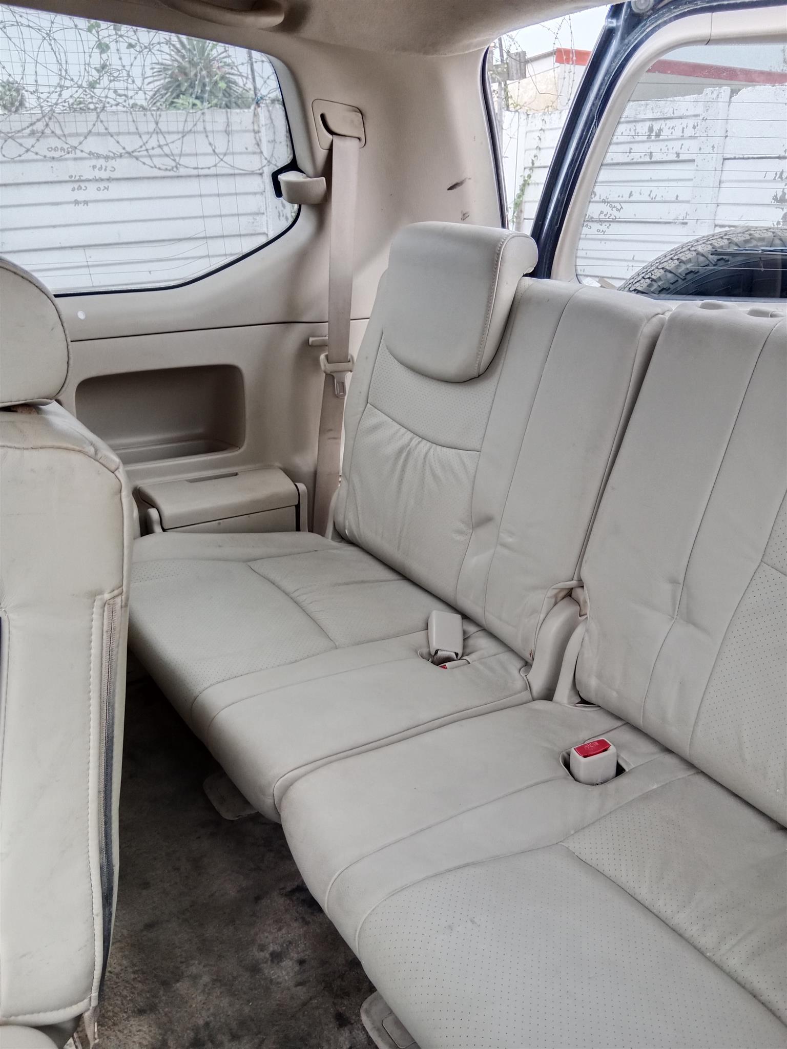 3rd row jump rear fold up seats for sale Prado 120 - Private Seller