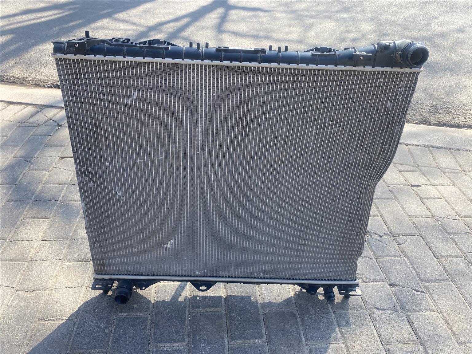 2020 LAND ROVER DISCOVERY 5 L462 RADIATOR FOR SALE. IN EXCELLENT CONDITION - Private Seller 2020 LAND ROVER DISCOVERY 5 L462 RADIATOR FOR SALE. IN EXCELLENT CONDITION - Private Seller