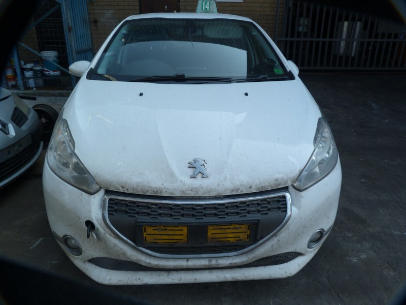 Peugeot 208 1.6 VTi Allure Petrol Manual 10FH White - 2013 SPARESBOYZ STRIPPING - Private Seller Peugeot 208 1.6 VTi Allure Petrol Manual 10FH White - 2013 SPARESBOYZ STRIPPING - Private Seller