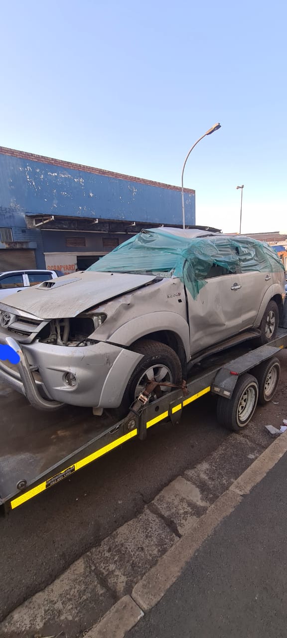 Toyota Fortuner  3.0 d4d 2007 model with 1kd engine  and 4x2 manual gearbox. Str - Private Seller