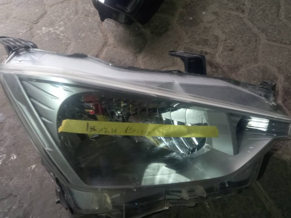 2016 - 2023 Isuzu DMAX Bakkie Headlight - Private Seller 2016 - 2023 Isuzu DMAX Bakkie Headlight - Private Seller