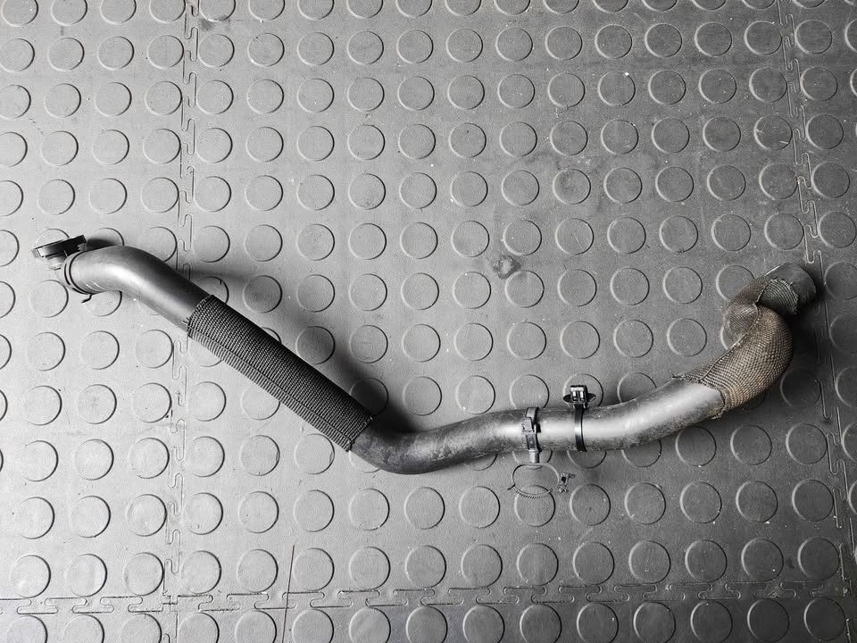 FORD RANGER 2.2 COOLANT PIPE - Private Seller