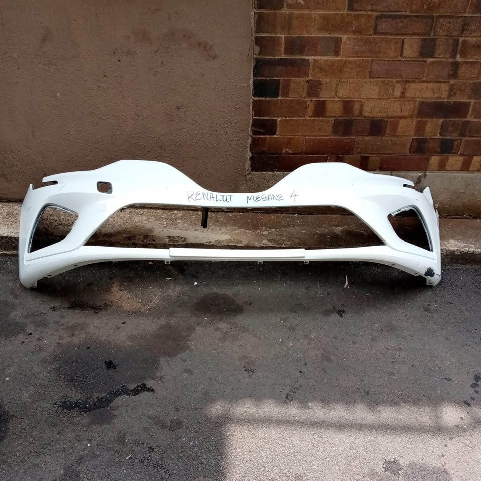 Renault Megane 4 bumper - Private Seller Renault Megane 4 bumper - Private Seller