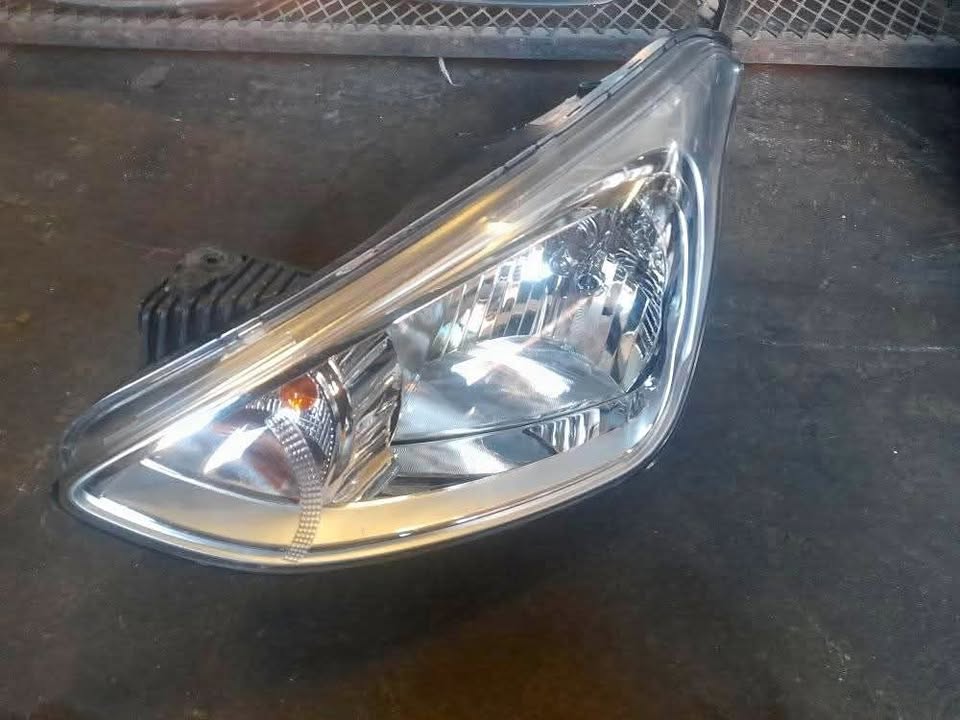 HYUNDAI i10 GRAND HEADLIGHT AVAILABLE