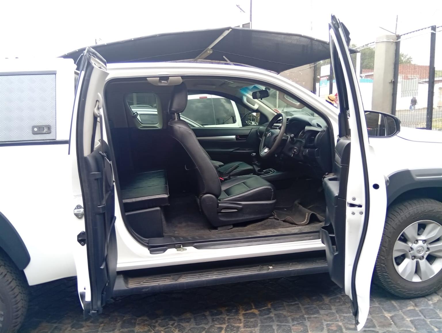 Used 2019 Toyota Hilux 2.4GD-6 Xtra cab SRX - Private Seller Used 2019 Toyota Hilux 2.4GD-6 Xtra cab SRX - Private Seller