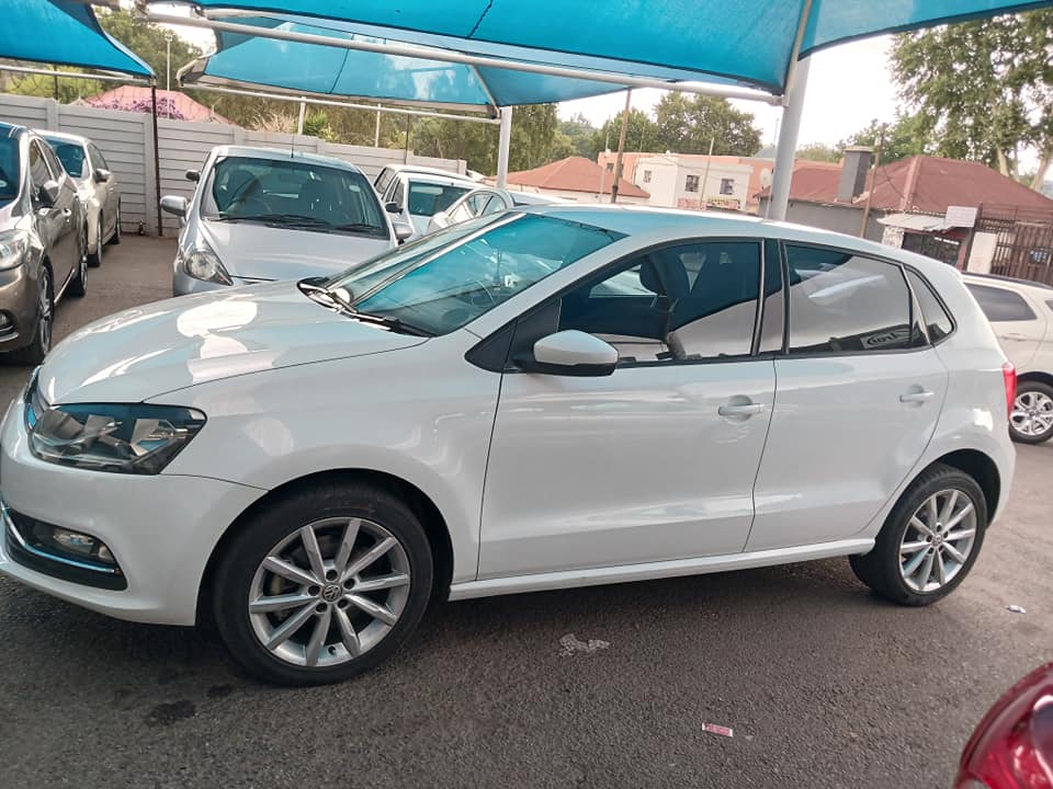 2015 VW POLO TSI 1.2 HATCHBACK Transmission: Automatic Mileage: 85000km Fueltype: Petrol White