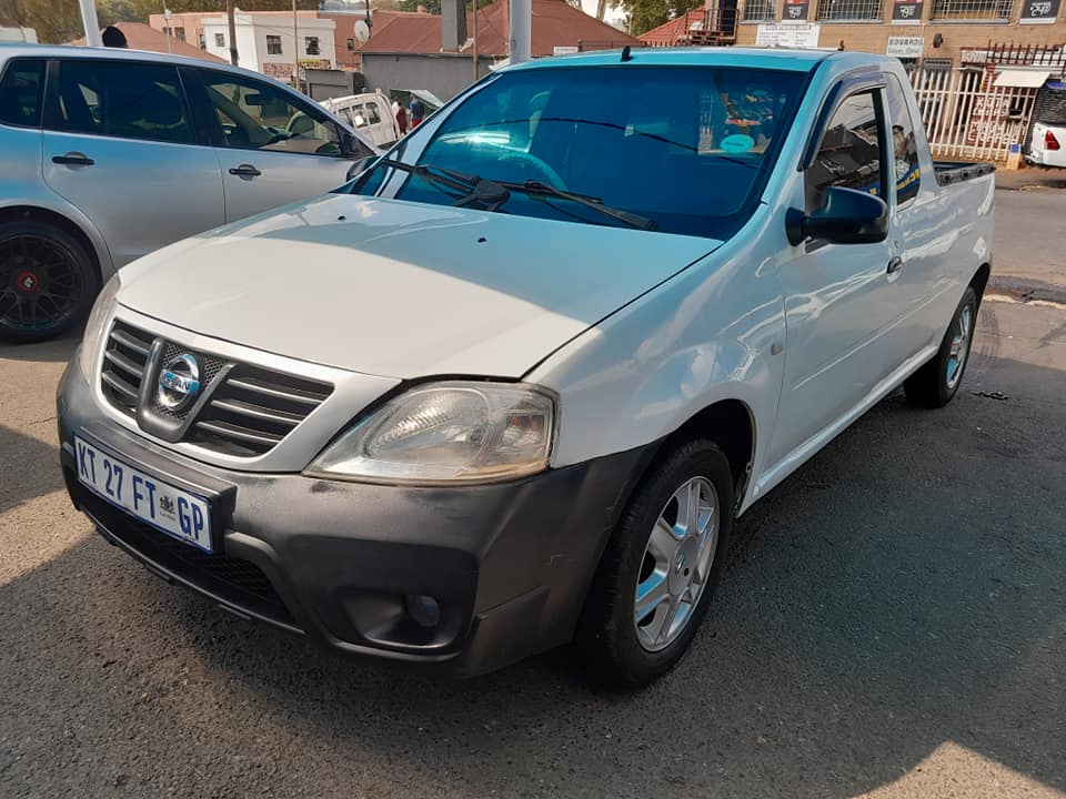 2011 NISSAN NP200 1.5 TDI MANUAL