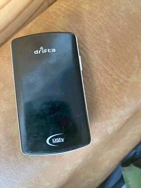 DStv wireless portable decoder . In working condition DStv wireless portable decoder . In working condition