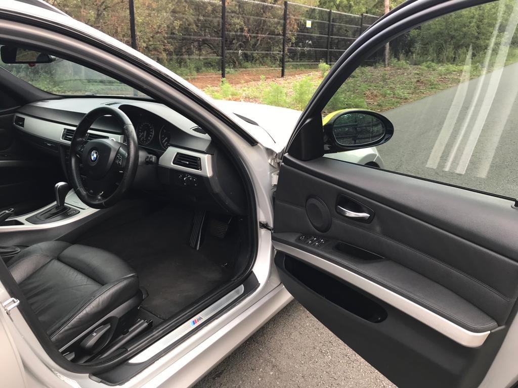 2006 BMW 325i Touring M Sport A/T (Stationwagon)
