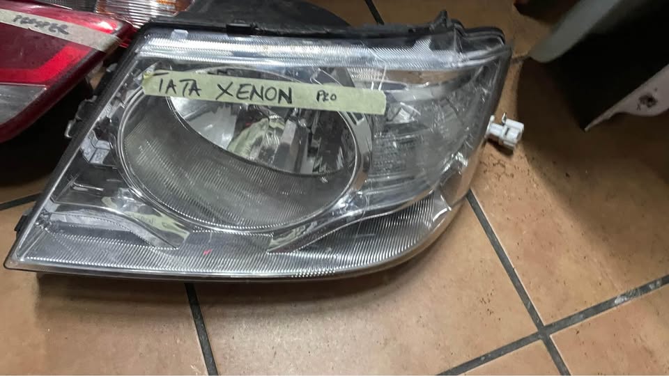 Tata Xenon headlight - Private Seller Tata Xenon headlight - Private Seller
